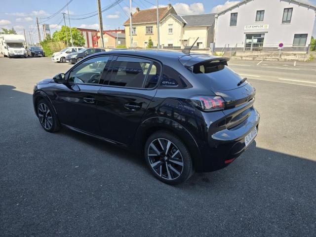 Peugeot 208 image 2