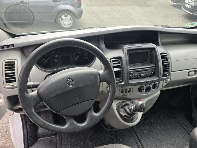Renault Trafic image 8