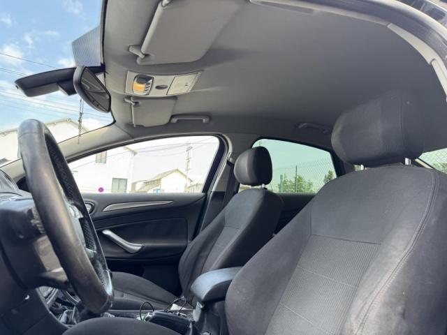 Ford Mondeo image 8