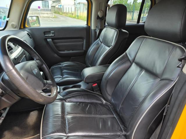 Hummer H3 image 2