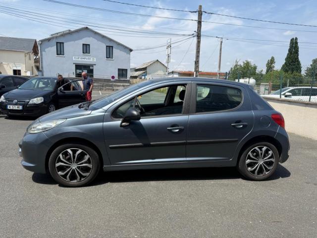 Peugeot 207 image 3