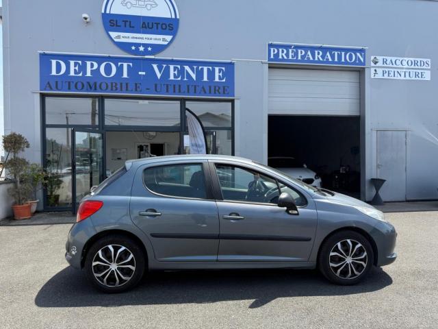 Peugeot 207 image 8