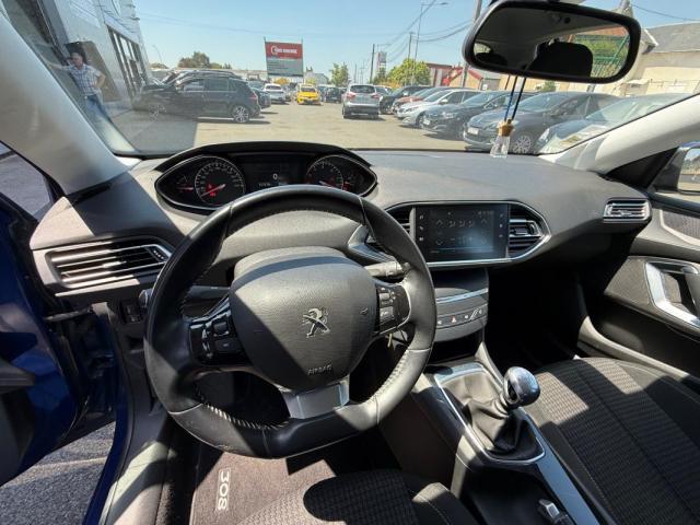 Peugeot 308 image 8