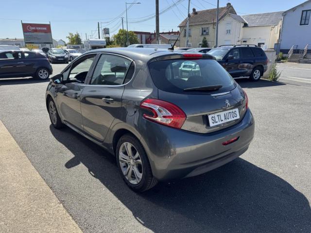 Peugeot 208 image 3