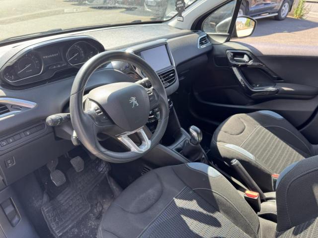 Peugeot 208 image 6