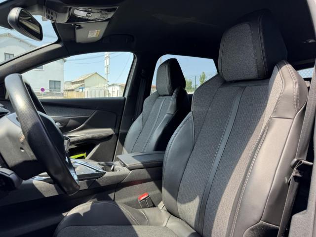 Peugeot 3008 image 8