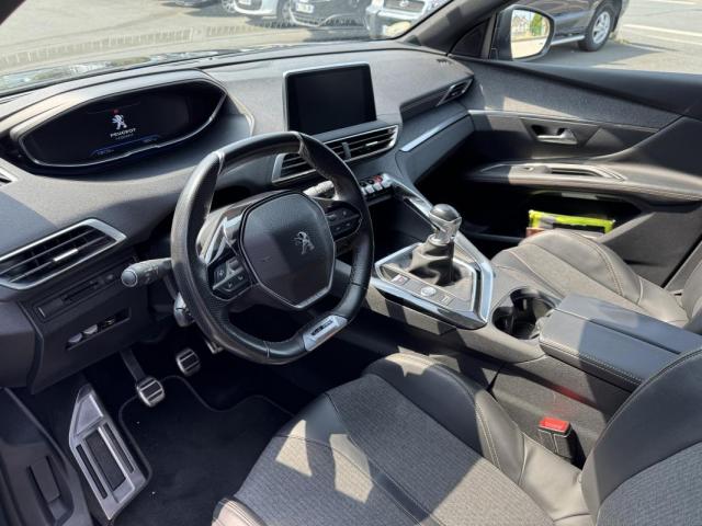 Peugeot 3008 image 2
