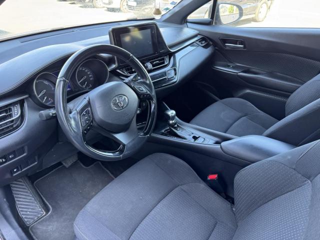 Toyota C-Hr image 9