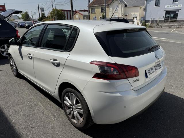 Peugeot 308 image 2