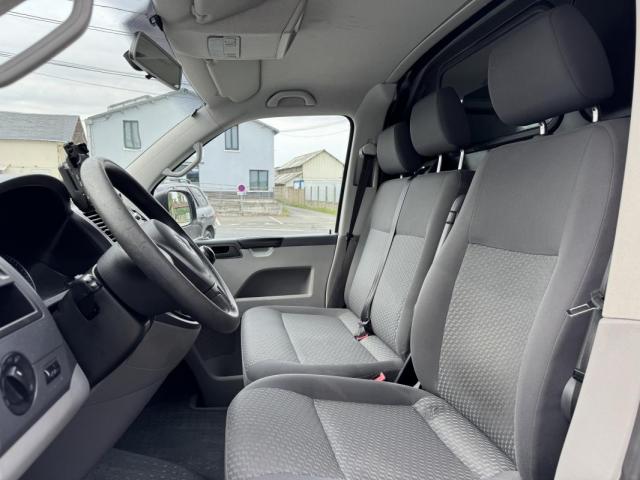 Volkswagen Transporter image 3