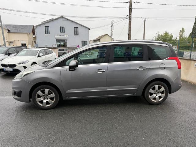 Peugeot 5008 image 2