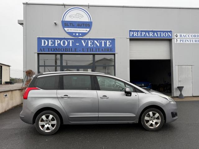 Peugeot 5008 image 1