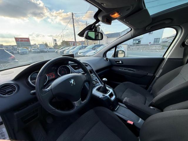 Peugeot 5008 image 8