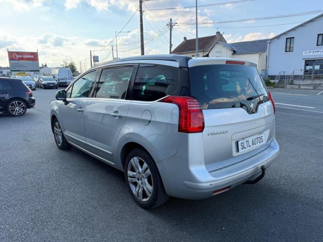 Peugeot 5008 image 1