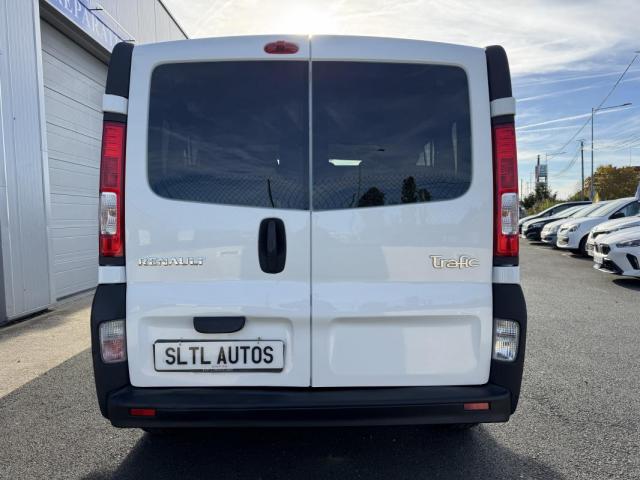 Renault Trafic image 9