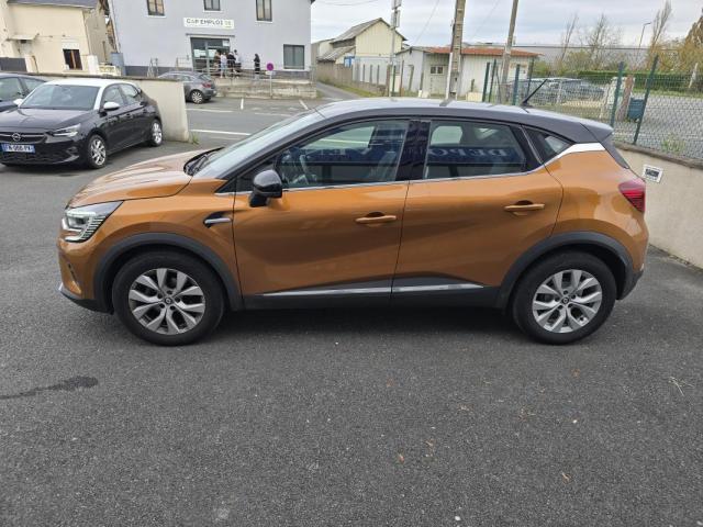 Renault Captur image 2