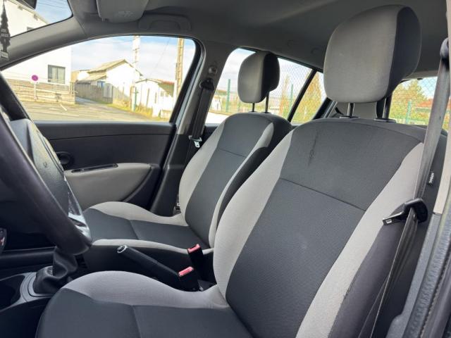 Renault Clio image 9