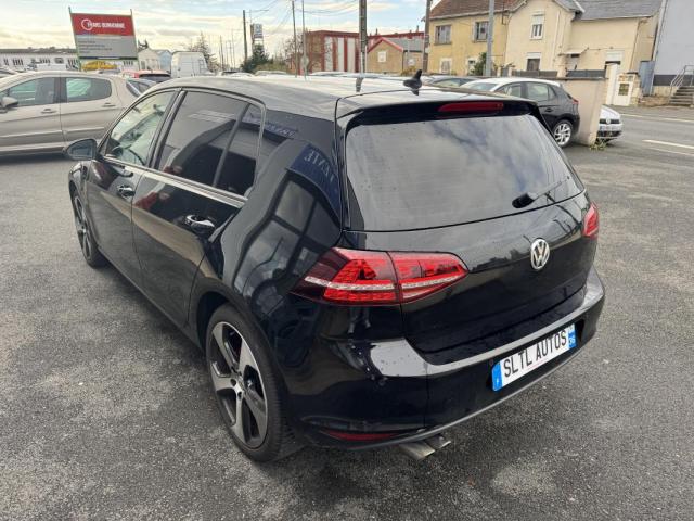 Volkswagen Golf image 8