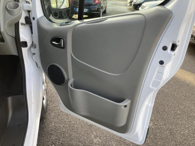 Renault Trafic image 8