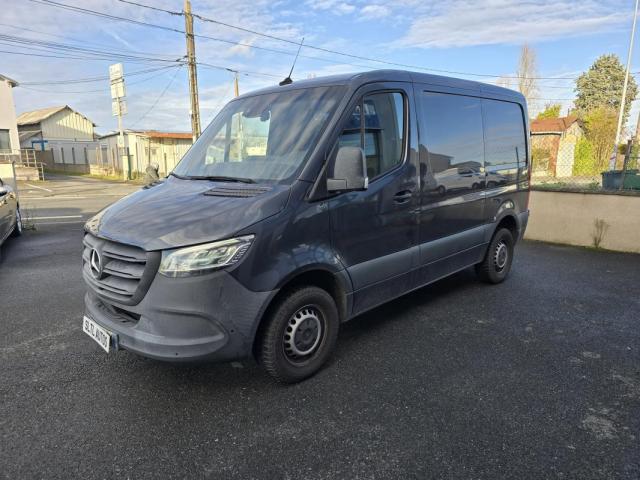 Mercedes Benz Sprinter image 6