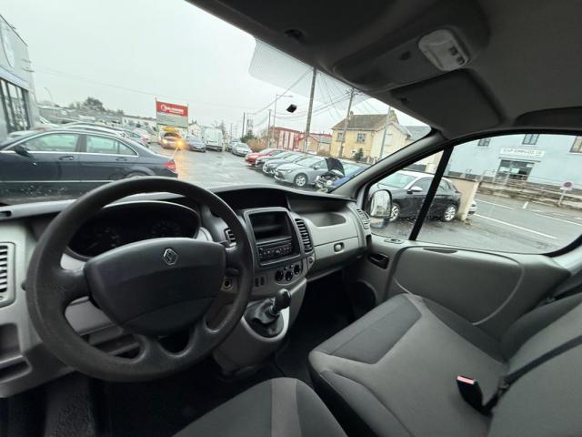 Renault Trafic image 1