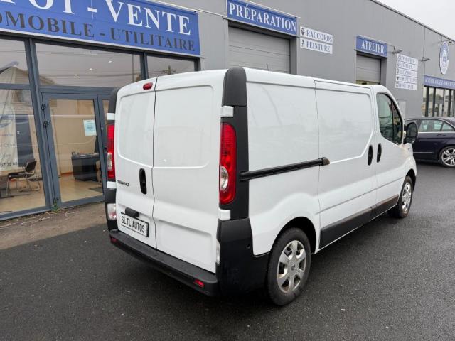 Renault Trafic image 8