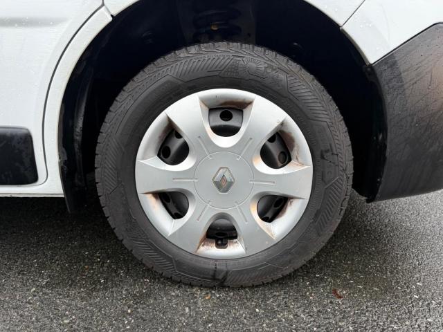 Renault Trafic image 2