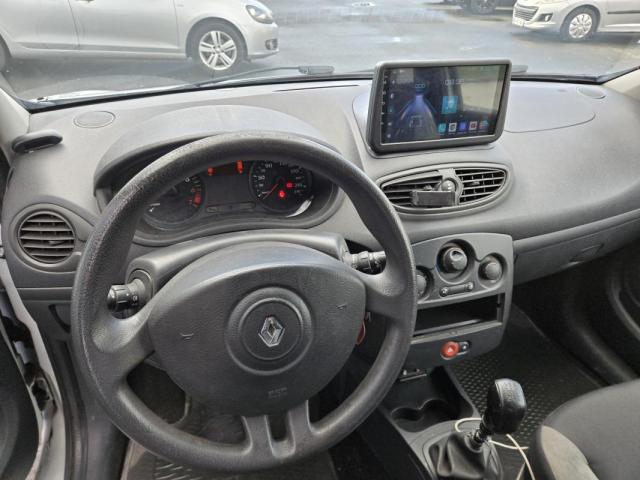Renault Clio image 9