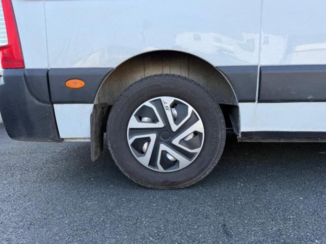 Renault Master image 8