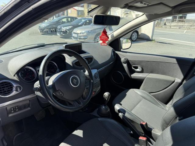 Renault Clio Estate image 2