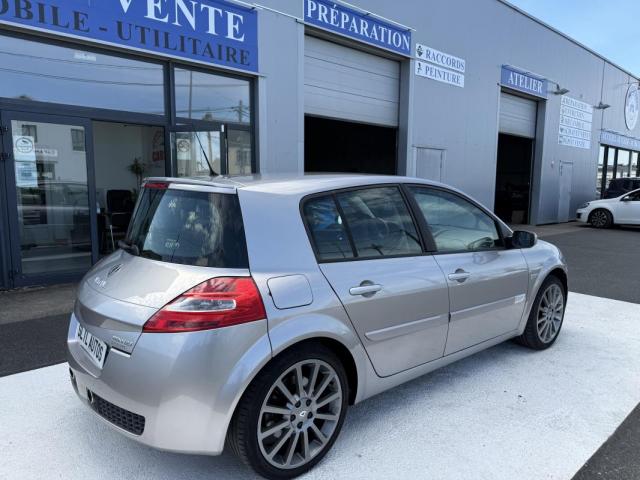 Renault Mégane image 2