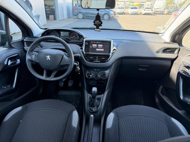 Peugeot 208 image 3