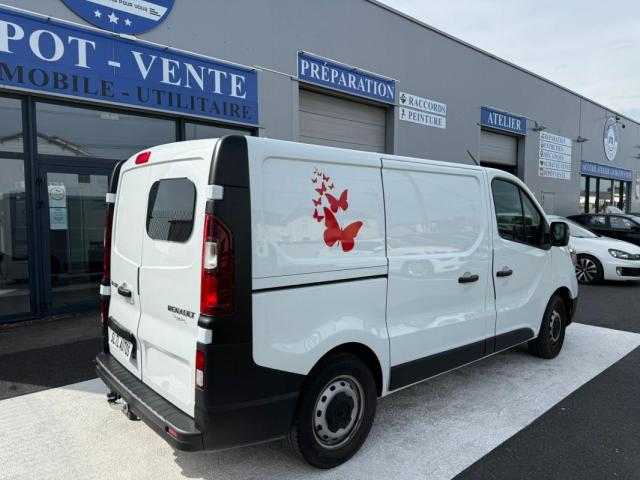 Renault Trafic image 3