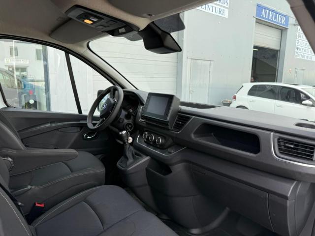 Renault Trafic image 7