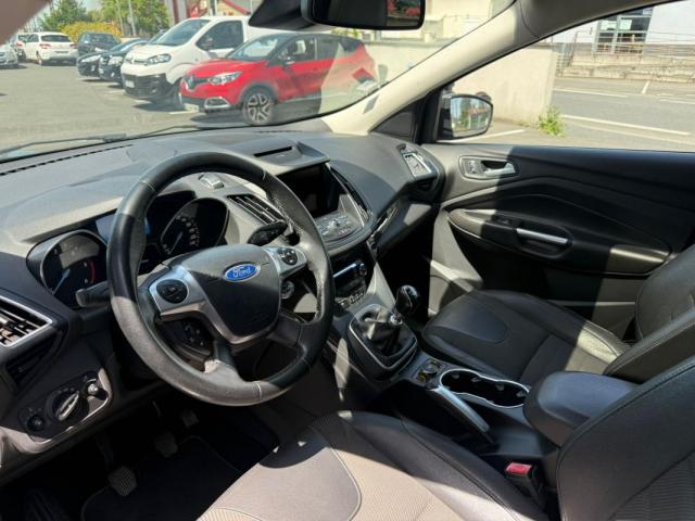 Ford Kuga image 6