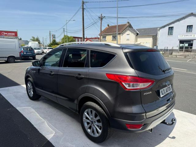 Ford Kuga image 8
