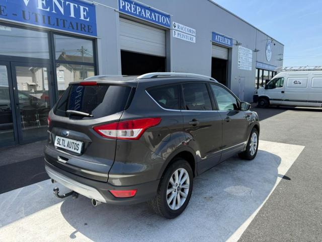 Ford Kuga image 1