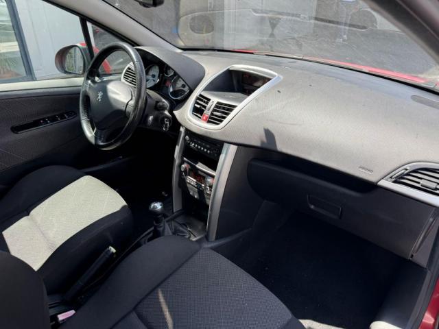 Peugeot 207 image 3