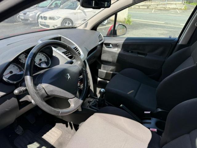 Peugeot 207 image 6
