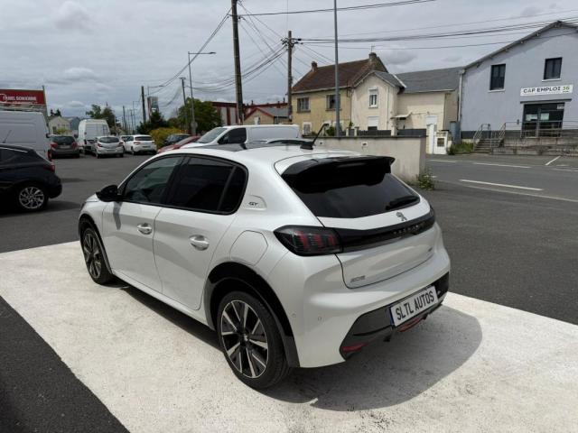 Peugeot 208 image 1