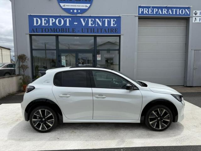 Peugeot 208 image 8