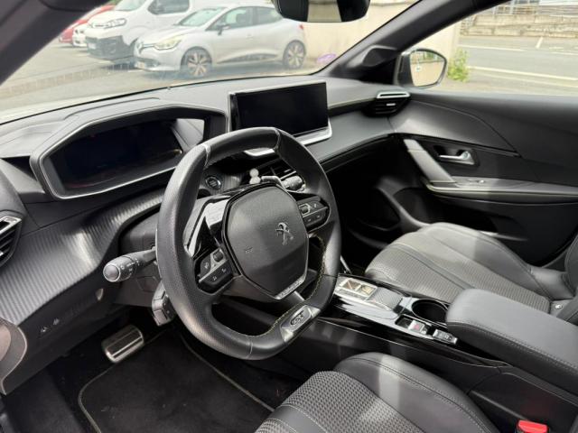 Peugeot 208 image 3