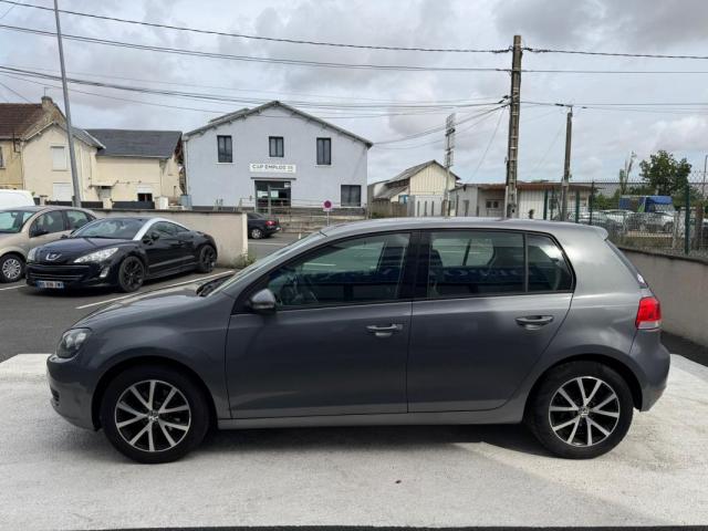 Volkswagen Golf image 9