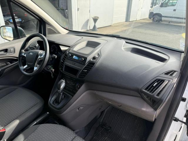 Ford Transit Connect image 9