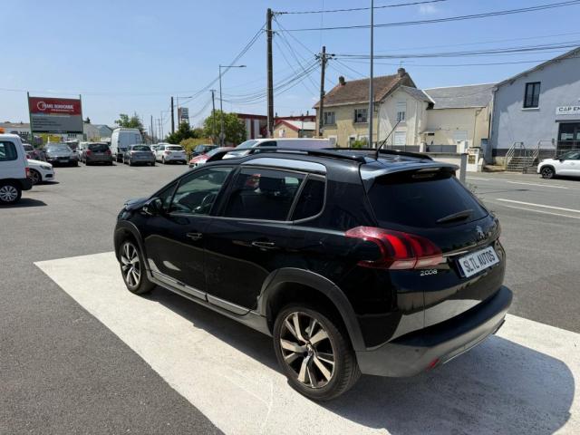 Peugeot 2008 image 3