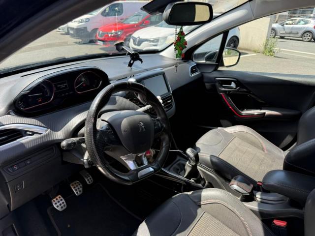 Peugeot 2008 image 7