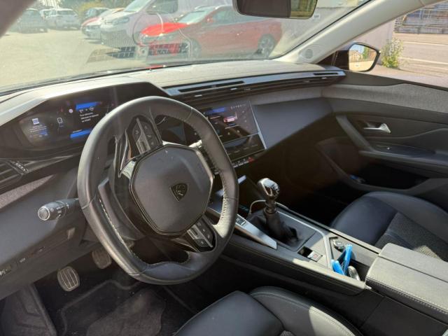 Peugeot 308 image 8