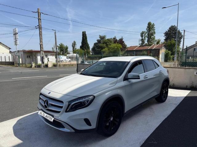 Mercedes Benz Gla image 9