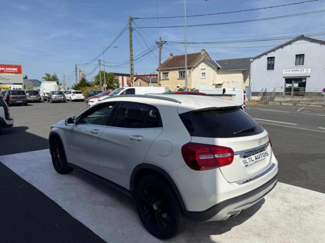 Mercedes Benz Gla image 3