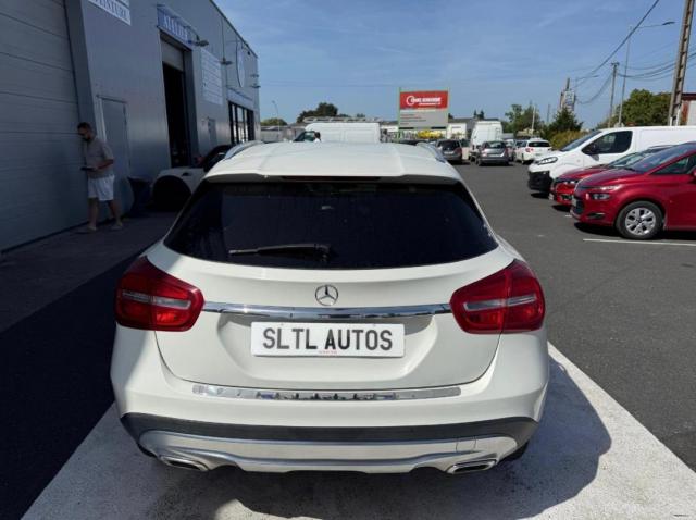 Mercedes Benz Gla image 1